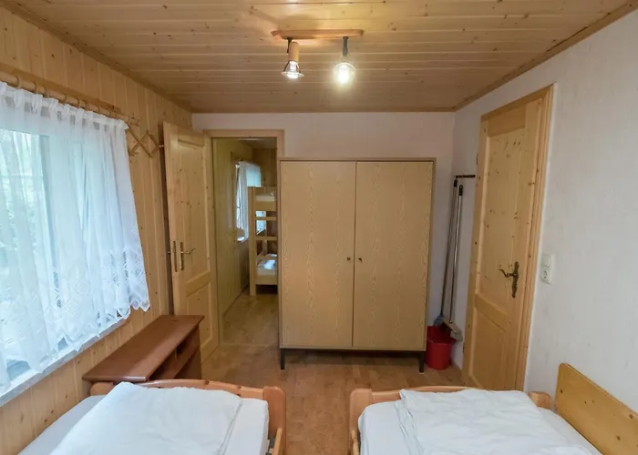 Welcoming In * Neustadt